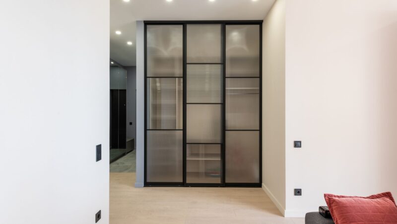 how to hang sliding closet doors