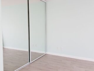 mirror closet doors sliding