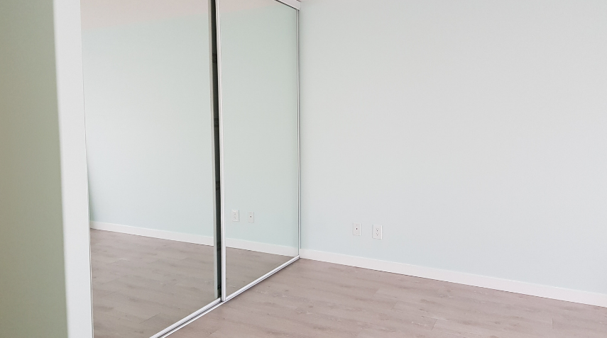 closet mirror sliding doors