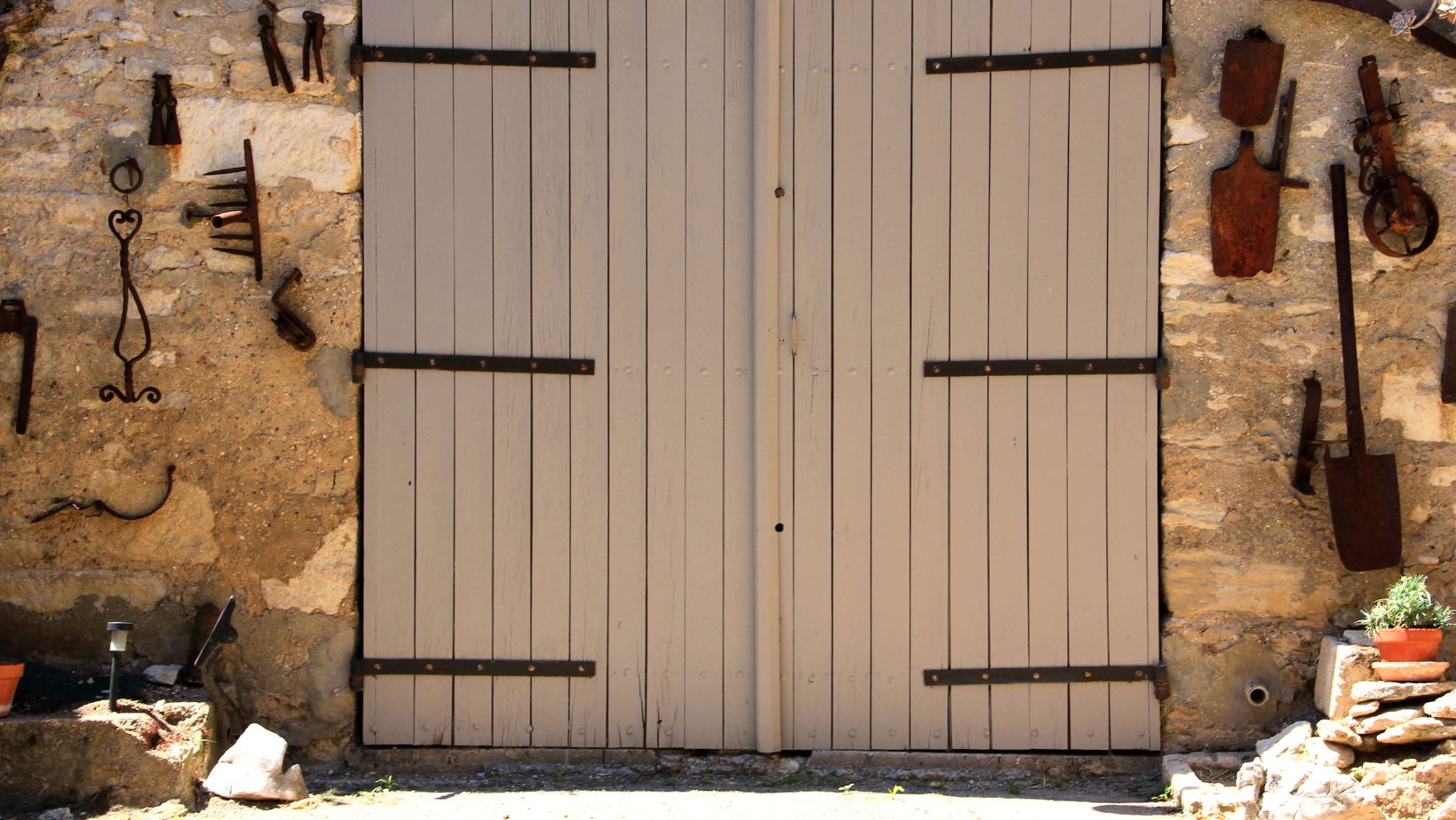 paint closet doors