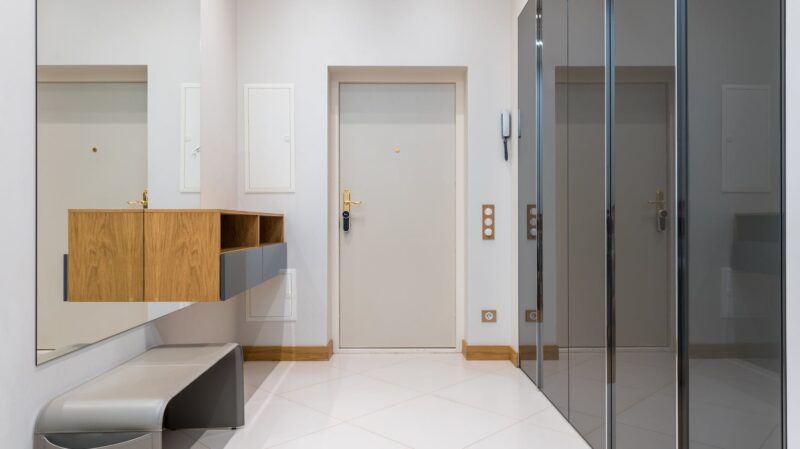 how to adjust closet sliding doors