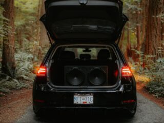 how much does it cost to replace speakers in a car