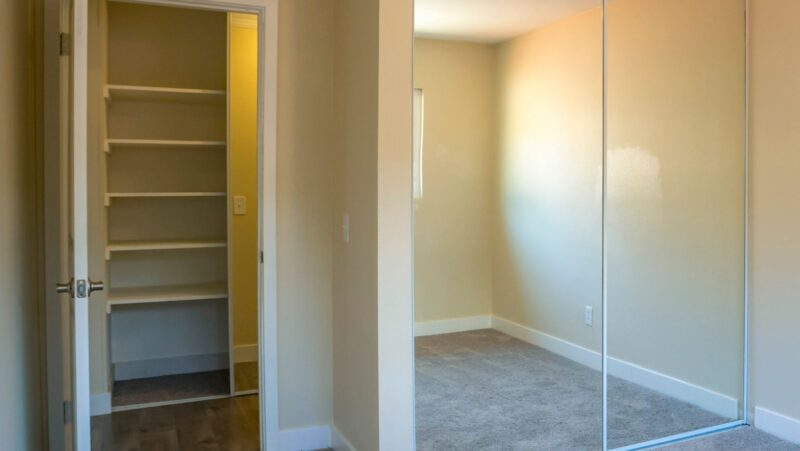 how to install mirror closet doors