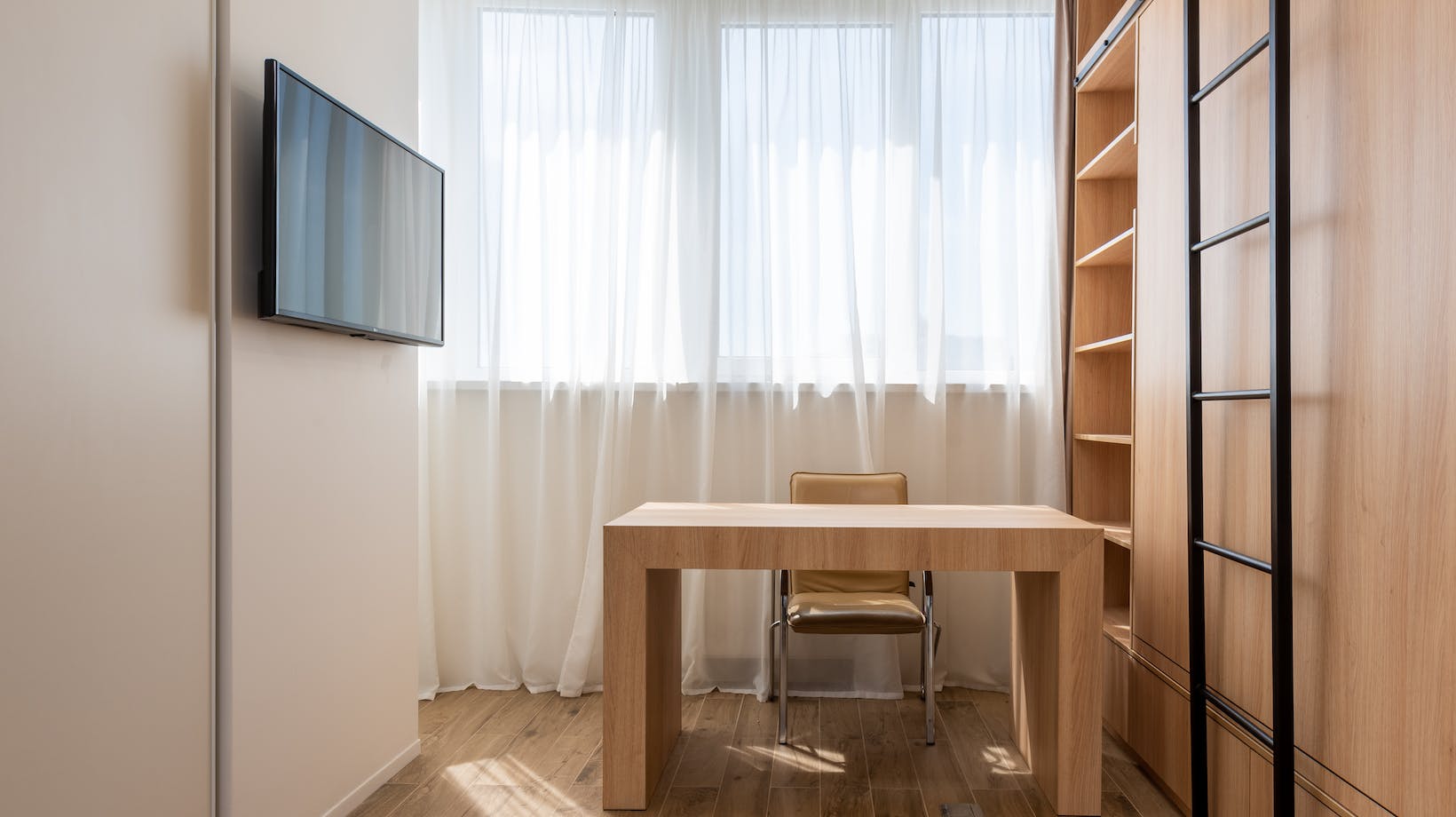 closet storage cabinets with doors